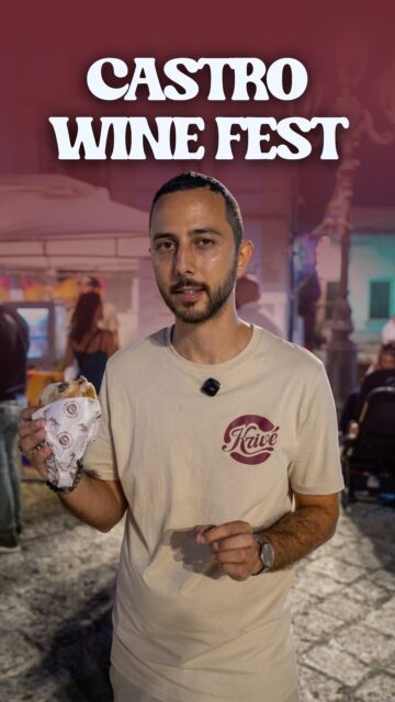 Dal 3 al 5 ci trovate anche al @castrowinefest_official con le nostre pucce speciali preparate con l'originale ricetta del 1930 ✨Se amate il buon vino non potete mancare passate a trovarci! Acquistando il ticket Gold avete inclusa la nostra Puccia 1930 con tonno, pomodorini e capperi come vuole la tradizione!#Krive #CastroWineFest #PucciaSalentina #PucciaOriginale #Castro #SalentoFood #WineFest #TradizioneSalentina #SaporiDiMare