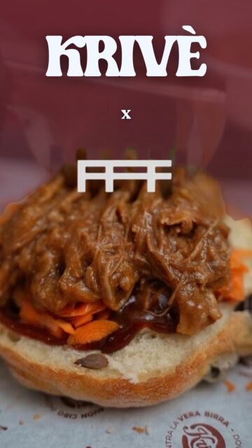 🔥KRIVÉ X OFF FIRE 🔥 Domenica 4 ottobre, dalle ore 17:00.
Saremo nell'area food di @offfire.fest per farvi fare il pieno!In menu:
✨ Le nostre Pucce iconiche tra cui la nostra specialità di Pulled Pork
✨ I nuovi Churros caldiCi si vede sotto le casse (e al banco)! 🎶🫓#Krivè #OffFire #ElectronicMusic #LabelNight #StreetFood #PulledPork #Churros #SalentoEvents